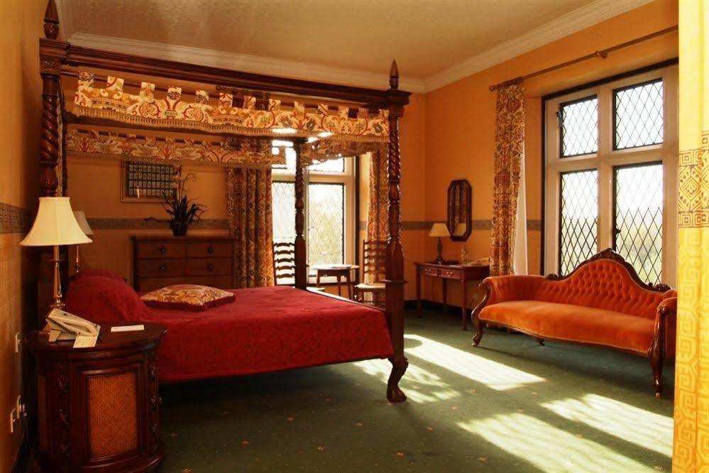 Miskin Manor Hotel Hensol Exterior foto